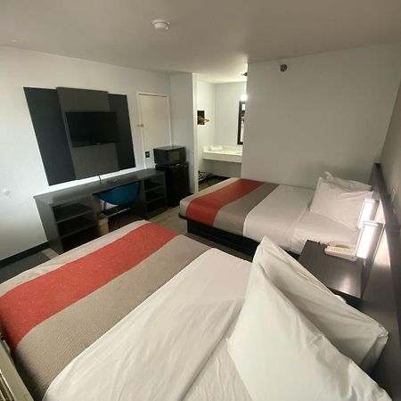 Motel 6-Windsor Locks, CT - Hartford Exteriör bild