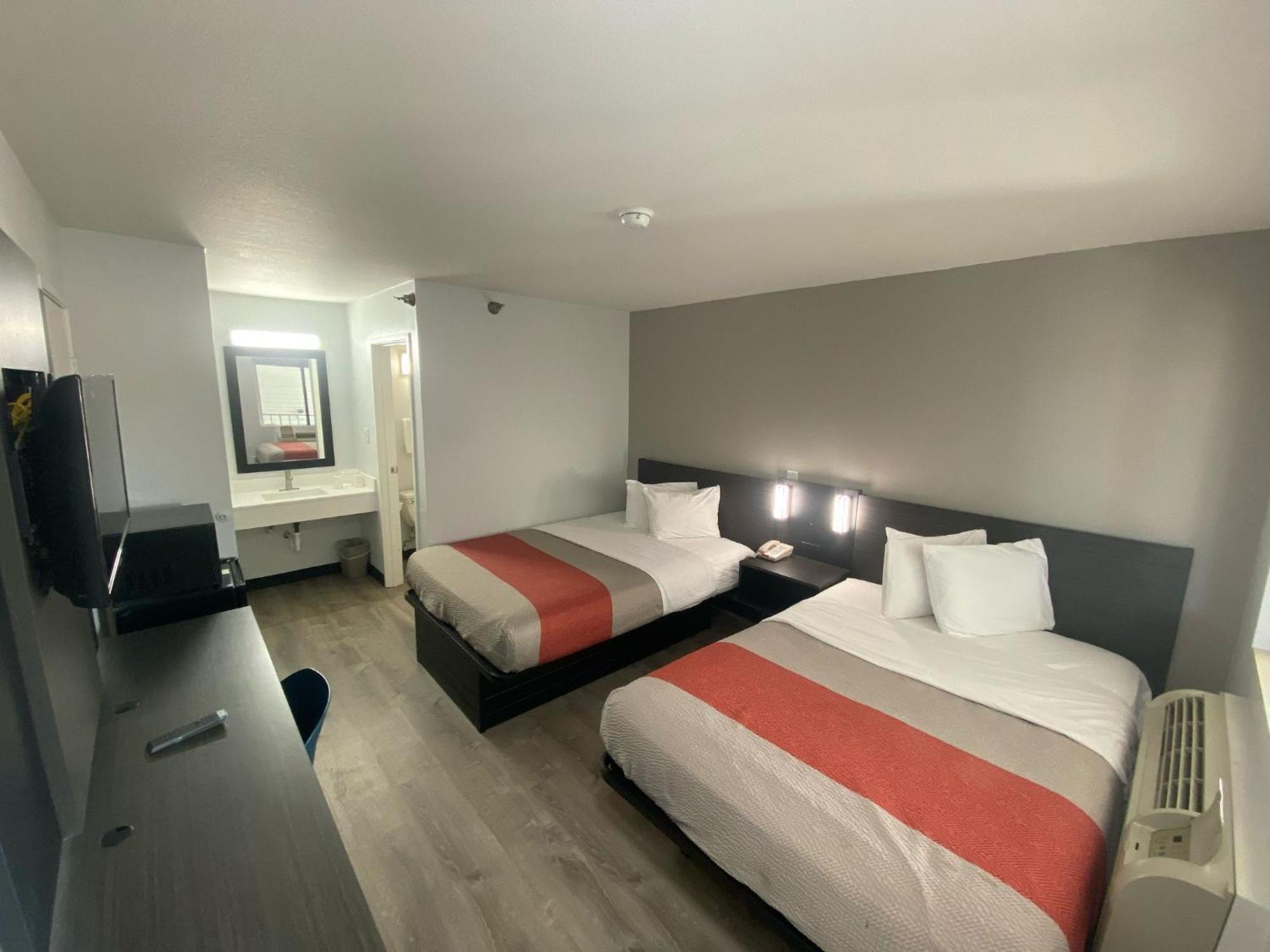 Motel 6-Windsor Locks, CT - Hartford Exteriör bild