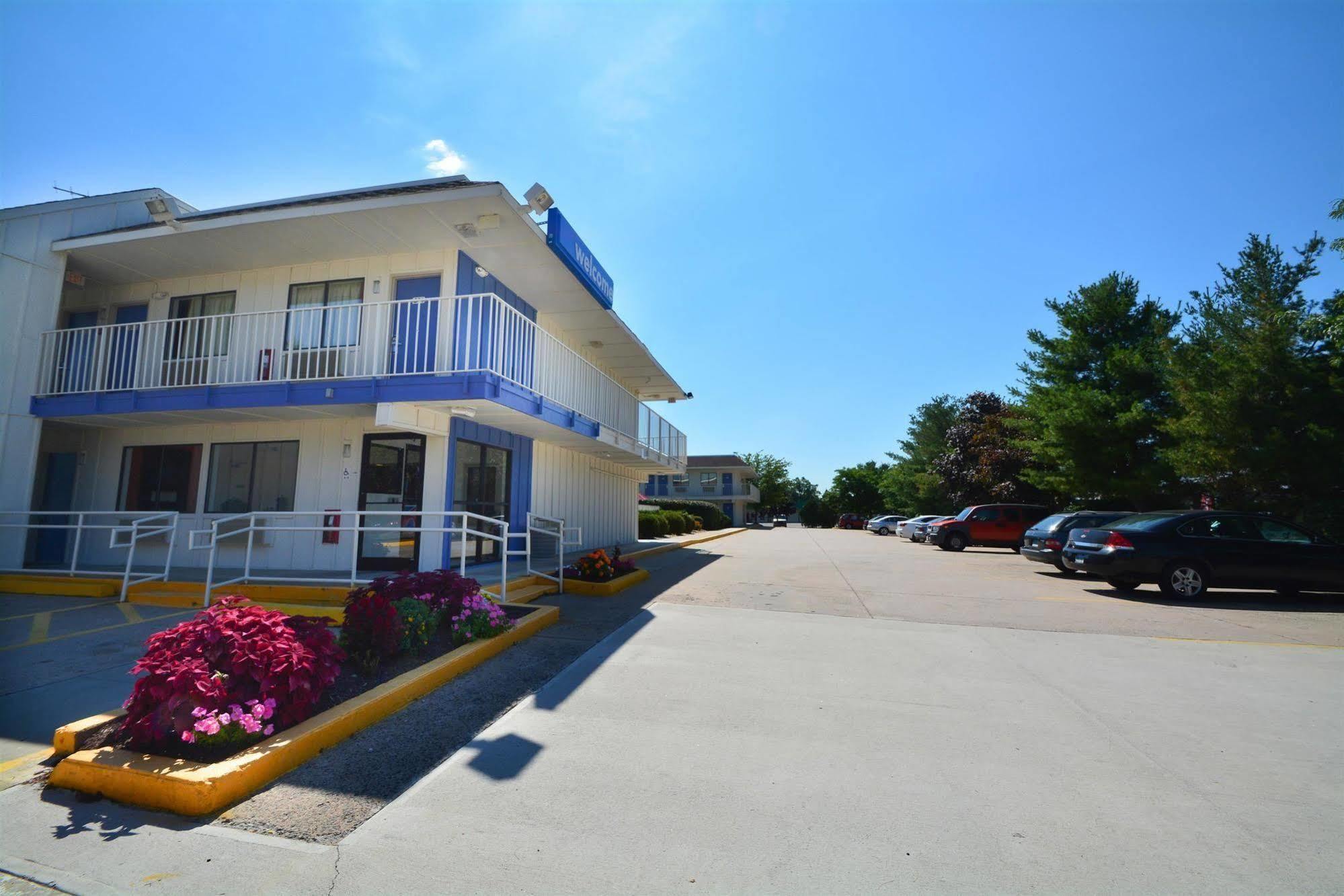 Motel 6-Windsor Locks, CT - Hartford Exteriör bild