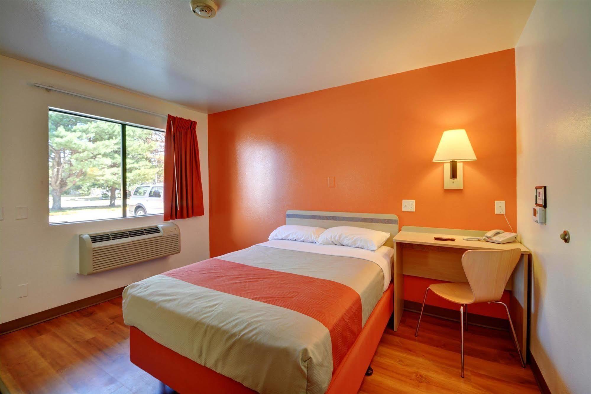 Motel 6-Windsor Locks, CT - Hartford Exteriör bild